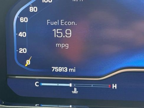 Used 2024 Chevrolet Silverado 2500 LT w/ Convenience Package image 9