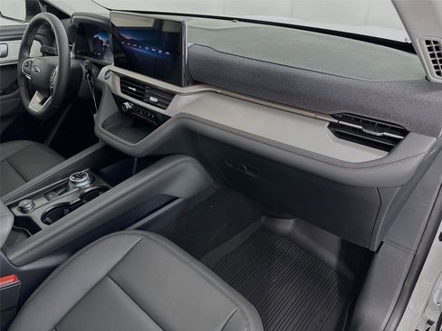 New 2026 Ford Explorer Active w/ Active Comfort Package image 31