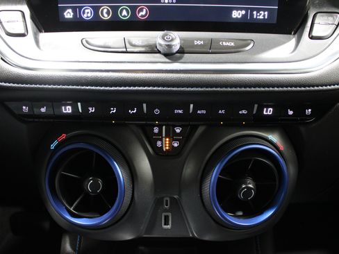 Used 2023 Chevrolet Blazer RS w/ Enhanced Convenience Package FWD image 19