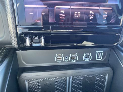 New 2026 RAM 2500 Limited image 30