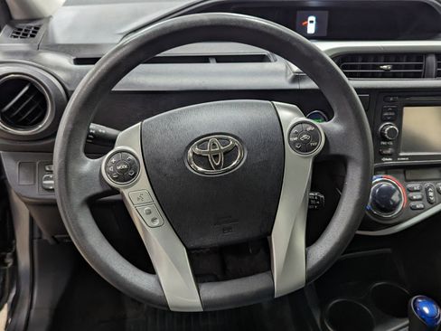 Used 2012 Toyota Prius C One image 5