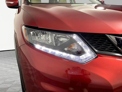 Used 2015 Nissan Rogue SV AWD/4WD image 31