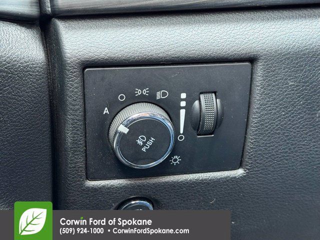 Used 2019 Jeep Grand Cherokee Altitude AWD/4WD image 25