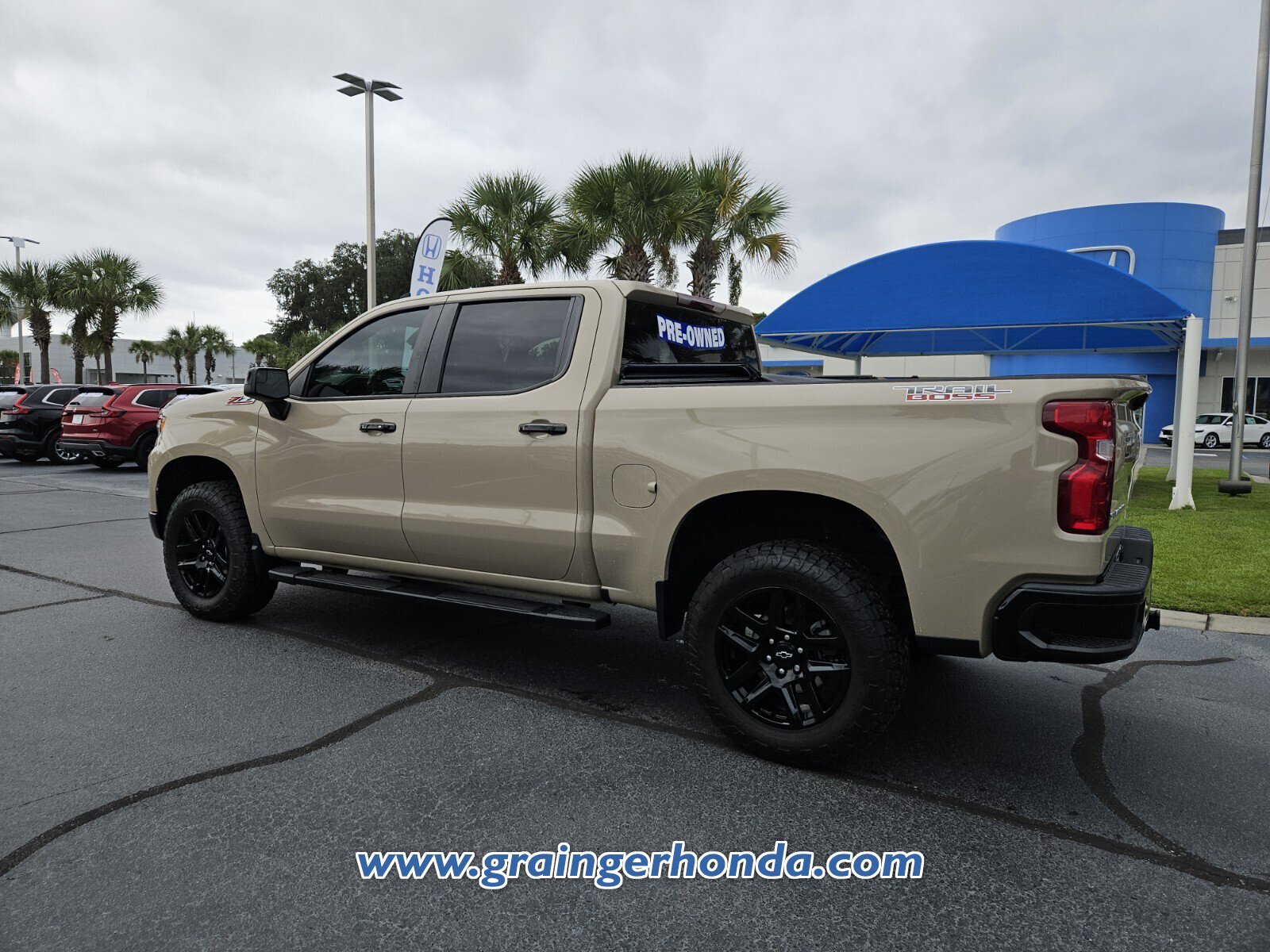 Used 2023 Chevrolet Silverado 1500 LT Trail Boss w/ Protection Package AWD/4WD image 3