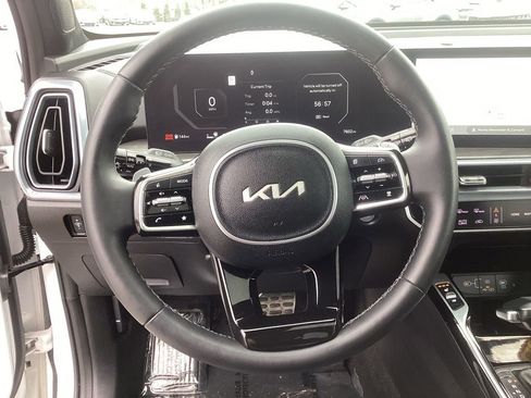 Certified 2025 Kia Sorento SX Prestige AWD/4WD image 19