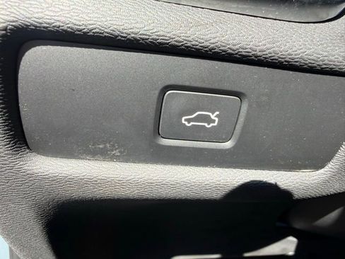 Used 2024 Volvo S60 B5 Core image 21