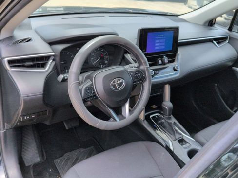 Used 2023 Toyota Corolla Cross LE FWD image 10