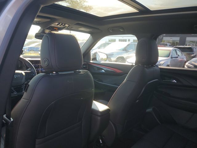 Used 2025 Chevrolet TrailBlazer RS w/ Convenience Package FWD image 11