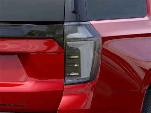 New 2026 Chevrolet Suburban Premier image 40