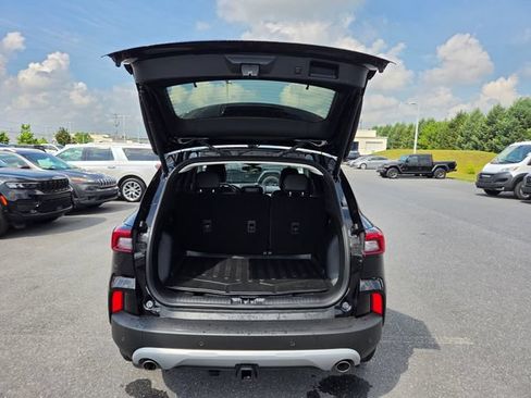 Used 2024 Ford Escape Platinum w/ Premium Technology Package AWD/4WD image 26