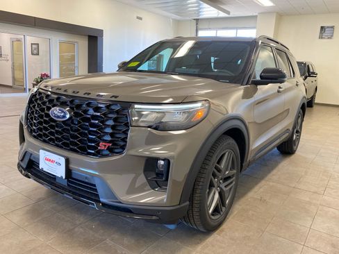 New 2026 Ford Explorer ST w/ Sun And Sound Package image 4