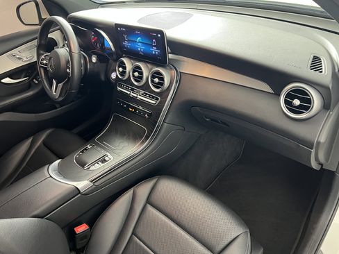 Used 2021 Mercedes-Benz GLC 300 4MATIC image 25