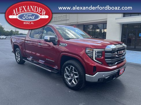 Used 2024 GMC Sierra 1500 SLT w/ SLT Premium Plus Package AWD/4WD image 3
