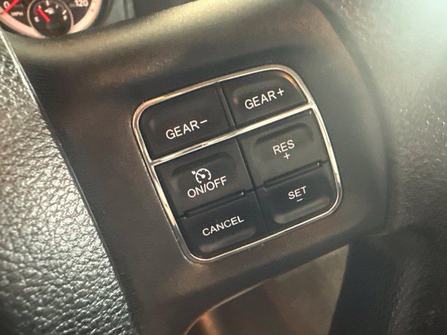 Used 2014 RAM 1500 Classic SLT w/ Protection Group AWD/4WD image 19