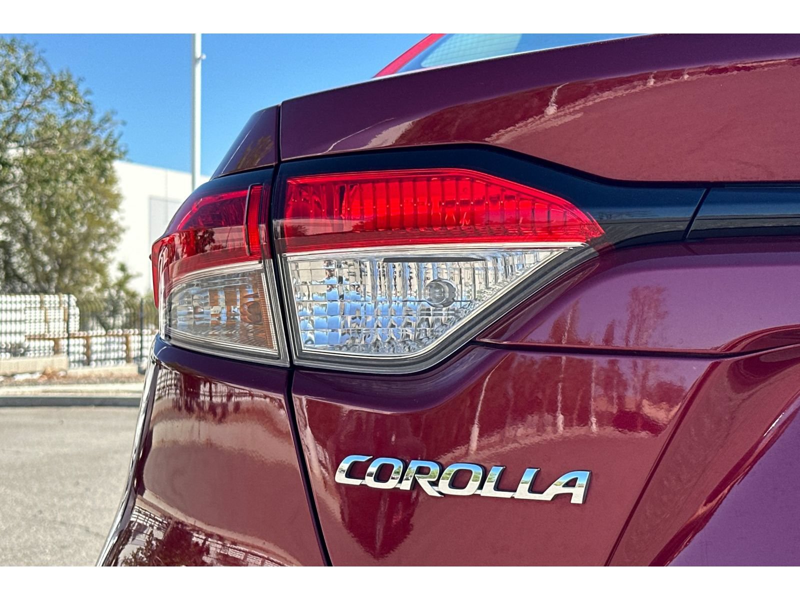 Used 2022 Toyota Corolla LE FWD image 45
