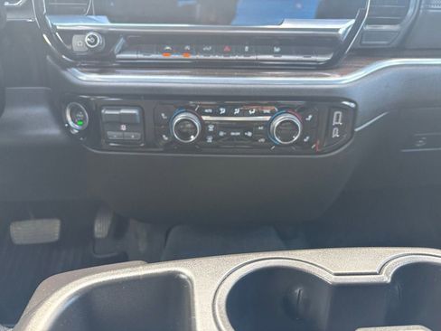 Used 2025 Chevrolet Silverado 1500 LT AWD/4WD image 13