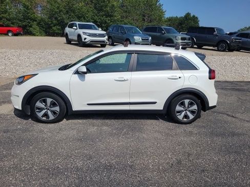 Used 2018 Kia Niro LX FWD image 11