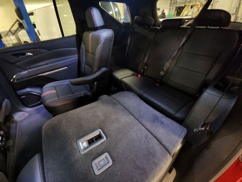 Certified 2025 Chevrolet Traverse RS image 34
