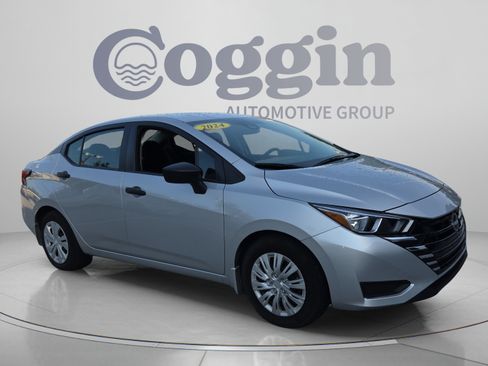 Used 2024 Nissan Versa S w/ Trunk Package FWD image 7