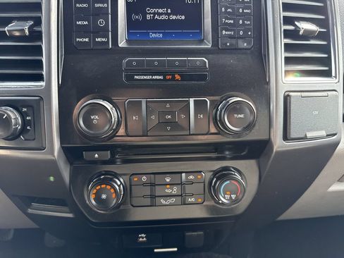 Used 2016 Ford F150 XLT AWD/4WD image 21