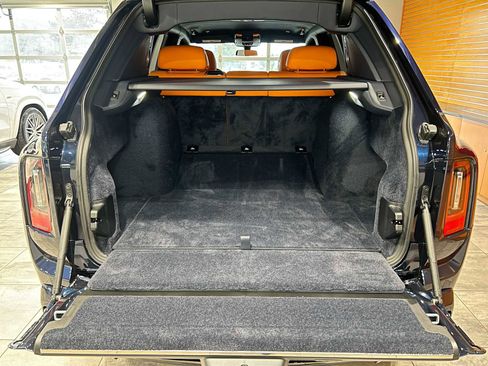 Used 2025 Rolls-Royce Cullinan Black Badge w/ Leather Finishing Pack image 20