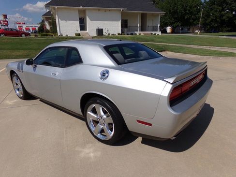 Used 2010 Dodge Challenger R/T w/ Sound Group image 22