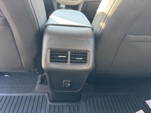 Used 2020 Chevrolet Equinox LS w/ LS Convenience Package image 21