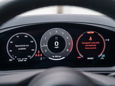 Used 2025 Porsche Cayenne image 15