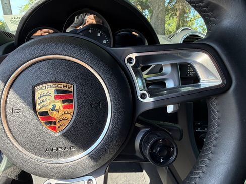 Certified 2019 Porsche 718 Cayman RWD image 19