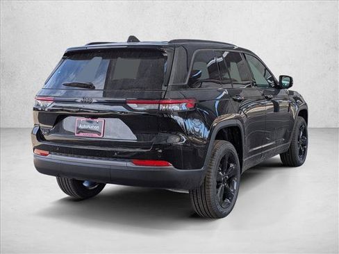 New 2026 Jeep Grand Cherokee Limited image 2