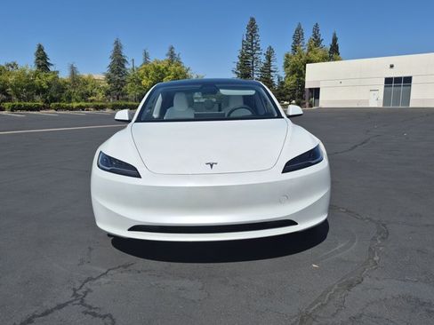 Used 2025 Tesla Model 3 Long Range RWD image 2