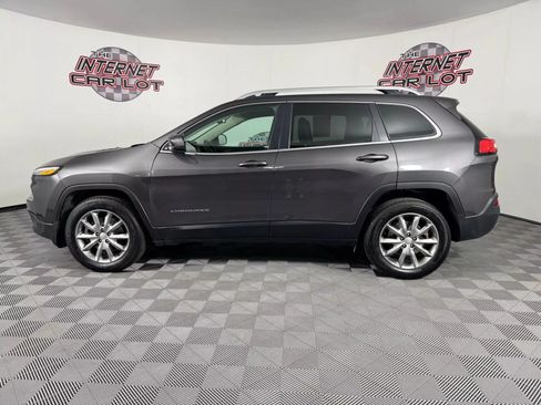 Used 2018 Jeep Cherokee Limited AWD/4WD image 4