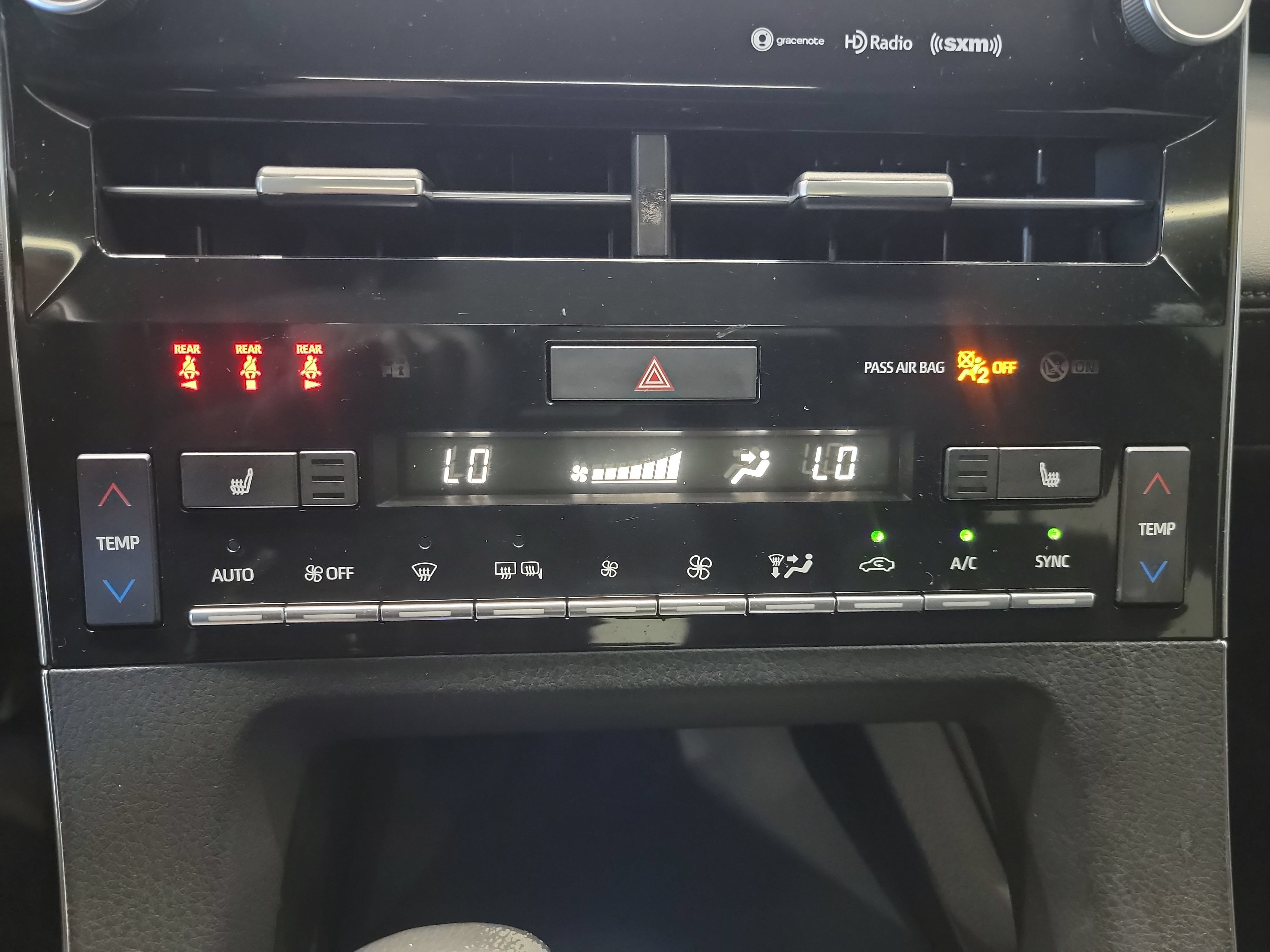 Used 2019 Toyota Avalon XLE w/ Moonroof Package FWD image 21