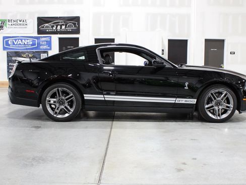 Used 2010 Ford Mustang Shelby GT500 image 25