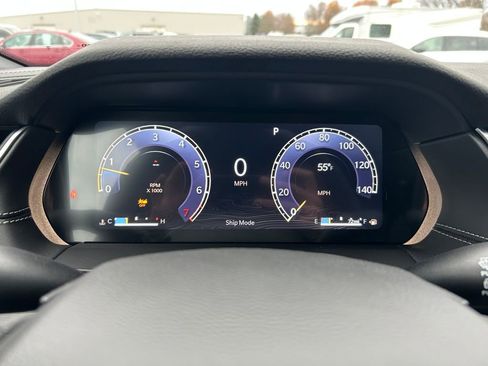 New 2025 Jeep Grand Cherokee Altitude image 11