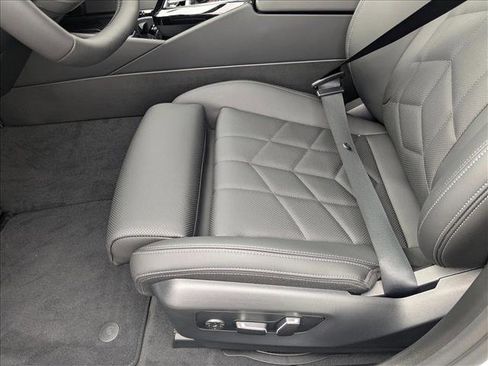 Used 2026 BMW 530i image 4