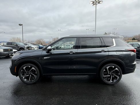 Used 2025 Mitsubishi Outlander SEL image 4