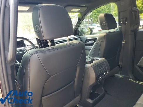 Used 2025 GMC Sierra EV Denali AWD/4WD image 12