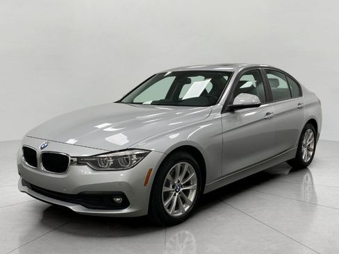 Used 2017 BMW 320i xDrive Sedan image 8