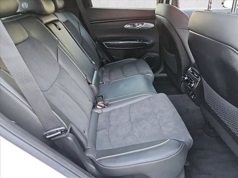 Used 2022 Genesis GV70 3.5T Sport w/ Sport Prestige Package AWD/4WD image 20