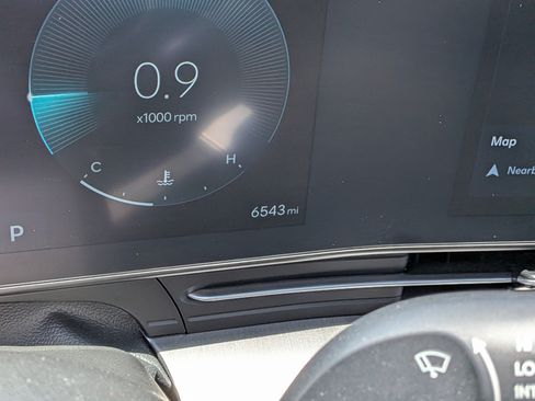 Used 2025 Hyundai Kona Limited FWD image 27