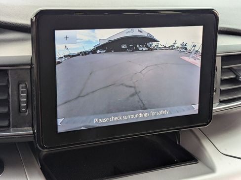 Used 2022 Ford Explorer XLT w/ Equipment Group 202A image 20