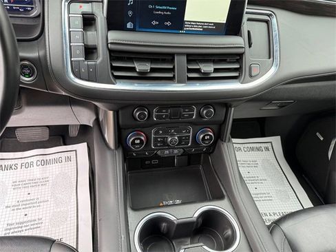 Used 2024 Chevrolet Suburban LT image 15