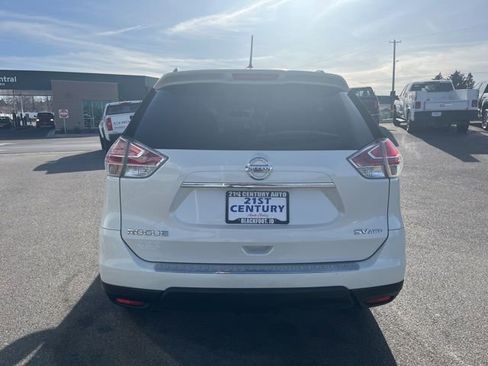Used 2016 Nissan Rogue SV image 14