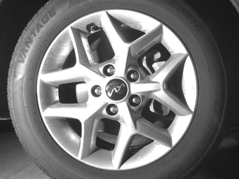 Used 2025 Kia Soul LX w/ LX Technology Package FWD image 13
