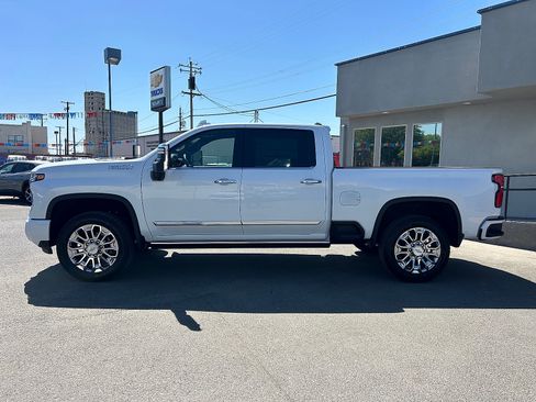 New 2026 Chevrolet Silverado 2500 High Country w/ Technology Package AWD/4WD image 6