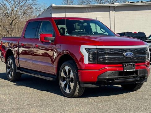 Used 2022 Ford F150 Lightning Platinum image 1