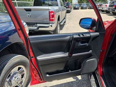 Used 2024 Toyota 4Runner TRD Off-Road image 32