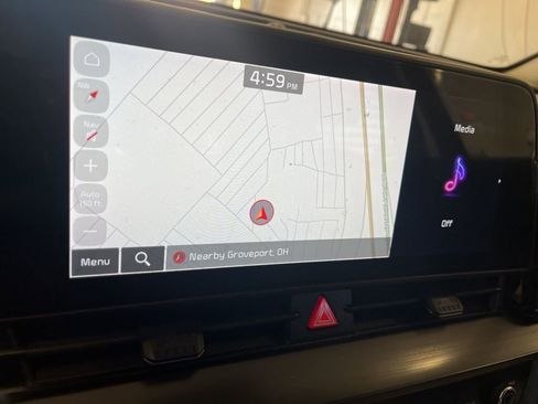 Used 2025 Kia Sportage EX image 3