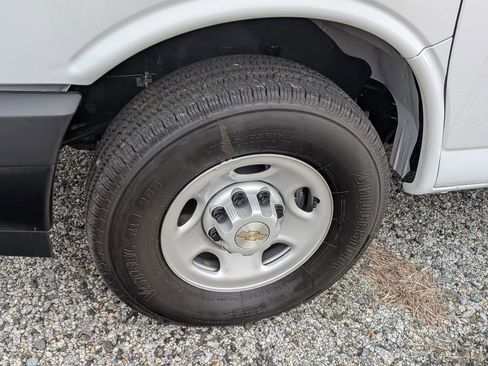 New 2025 Chevrolet Express 2500 w/ Driver Convenience Package image 10